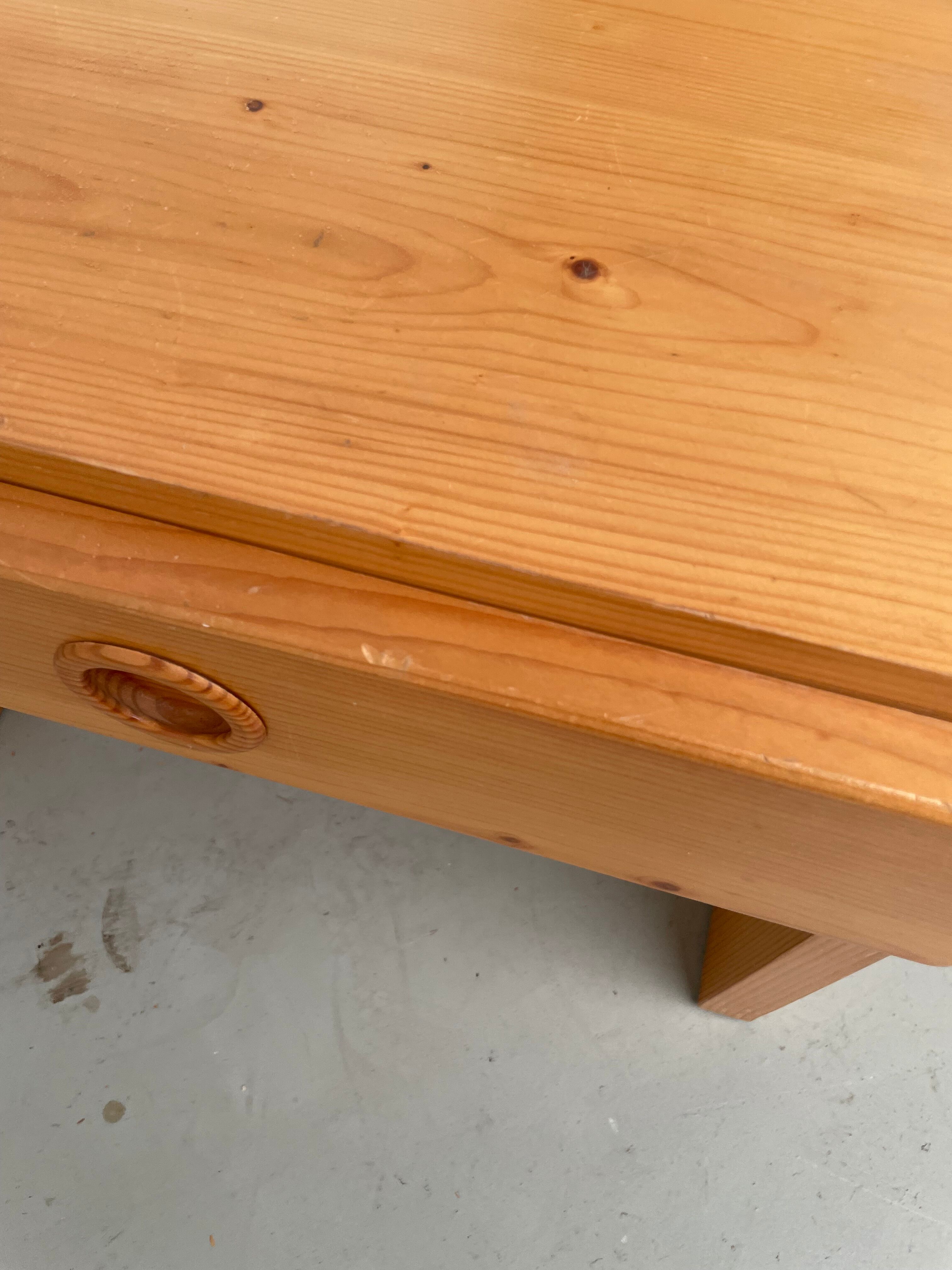 Bedside table in pine