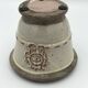 Cache-pot, poterie vintage en grès émaillée céruse à décor de médaillon