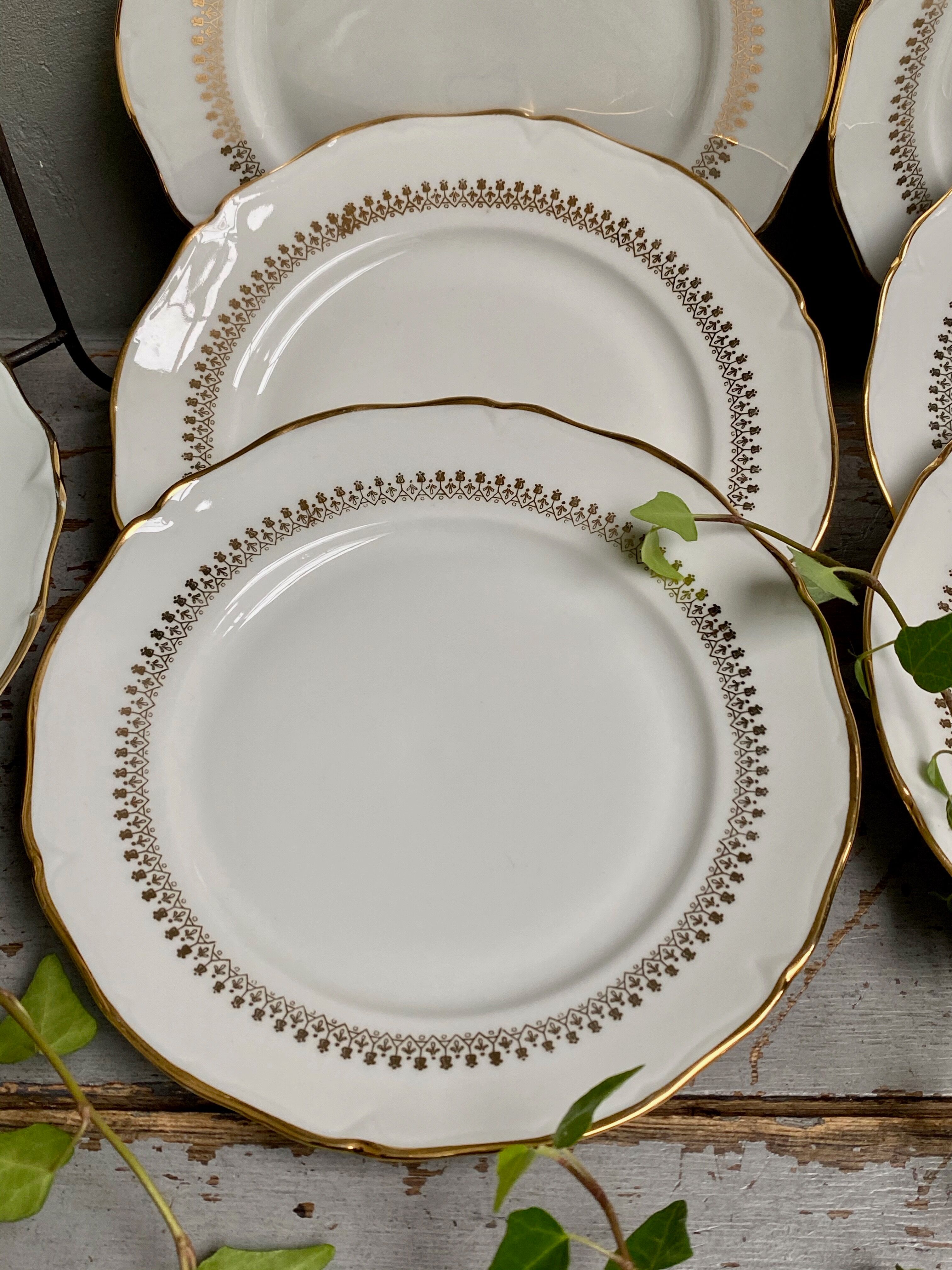 Dessert plates made of Sologne porcelain