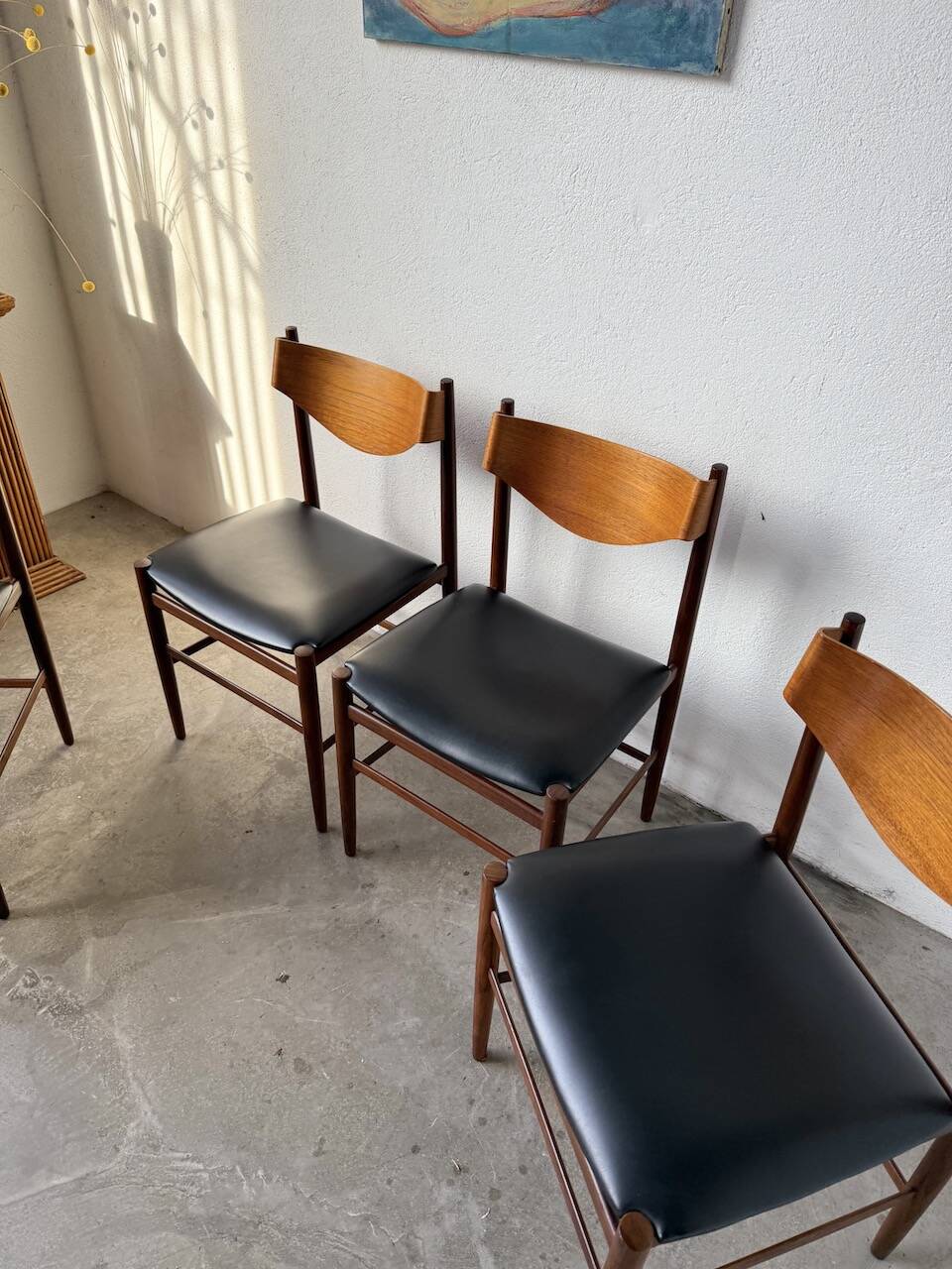Set of 4 Italian chairs by Gianfranco Frattini.