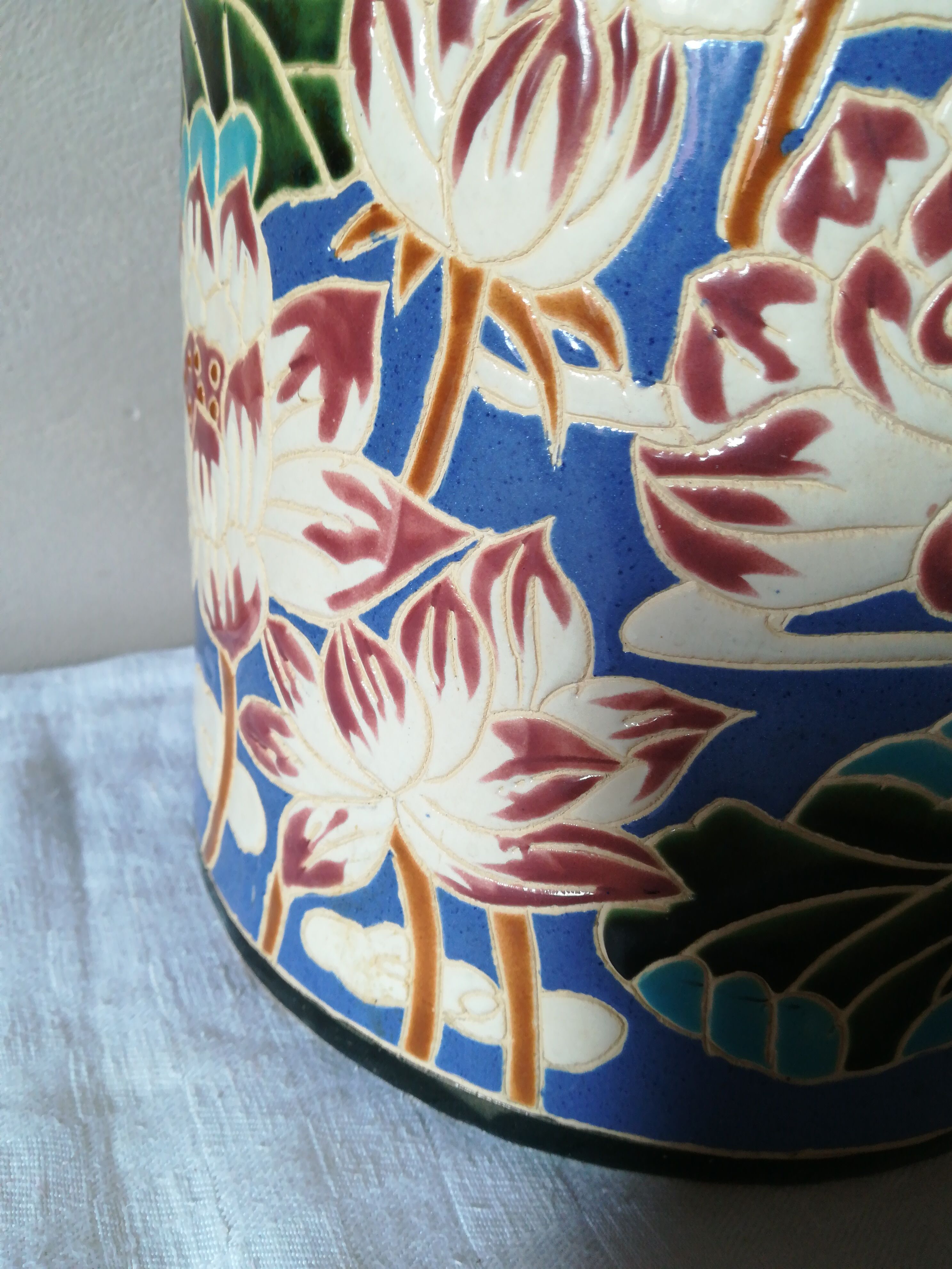 Umbrella holder ceramic a decoration of lotus