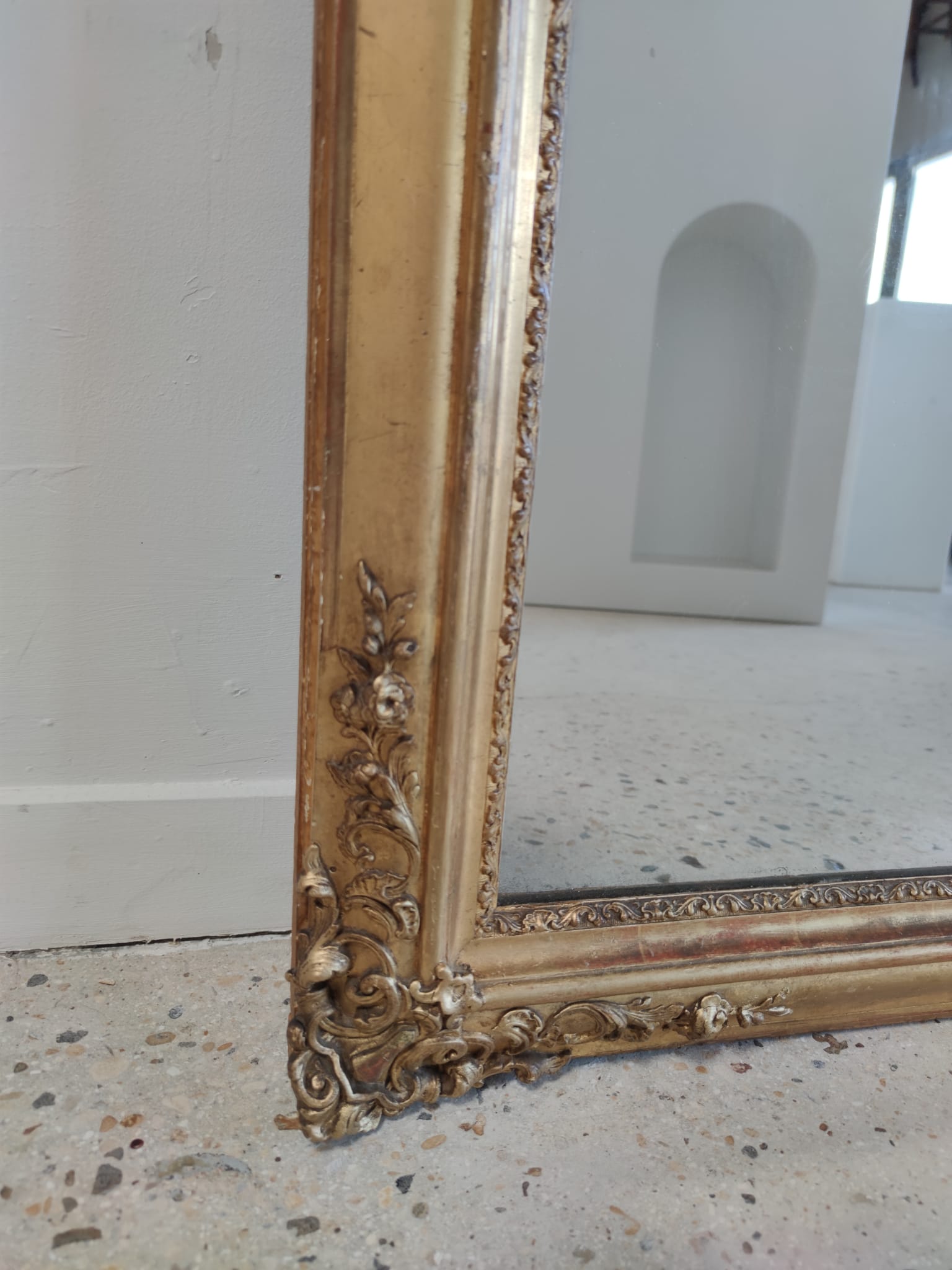 Rectangular golden mirror moldings plant motifs nineteenth H: 130cm