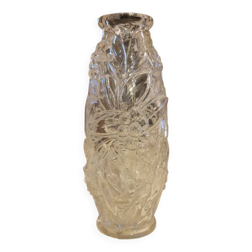 Vase cristal moulé