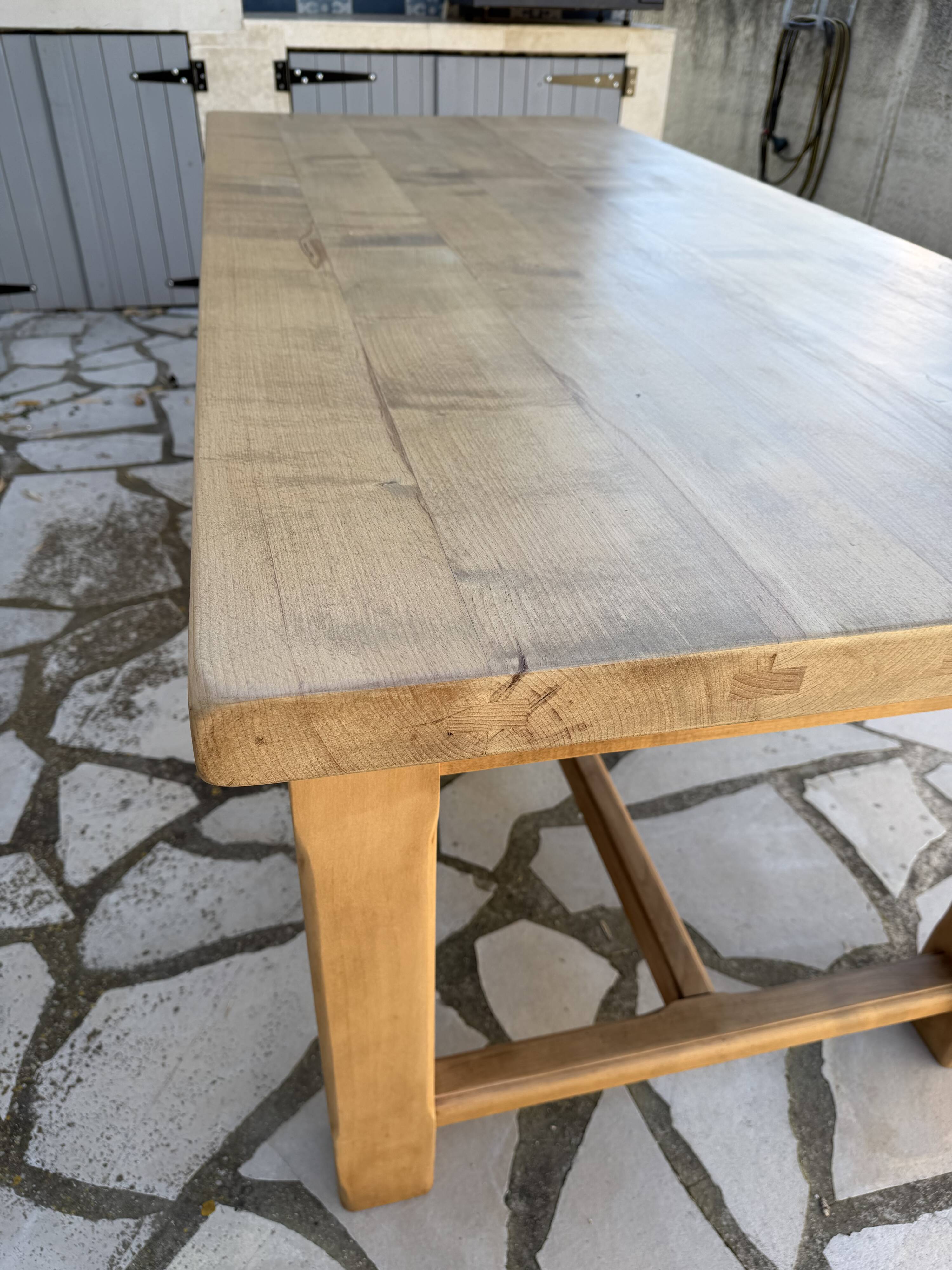 Farm table