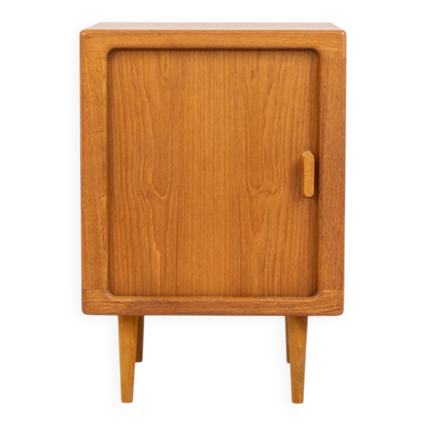 Cabinet avec porte tambour par CFC Silkeborg