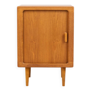 Cabinet avec porte tambour par CFC Silkeborg