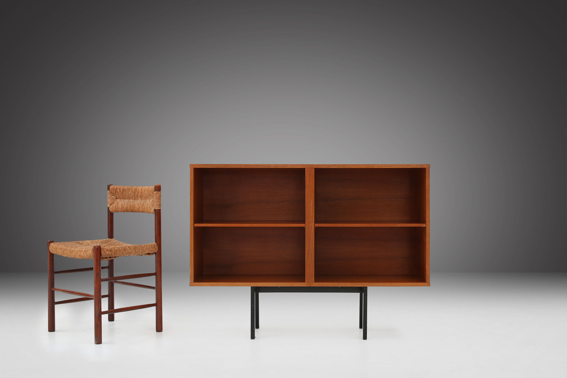 Mid-century cabinet/bookcase Ca.1960