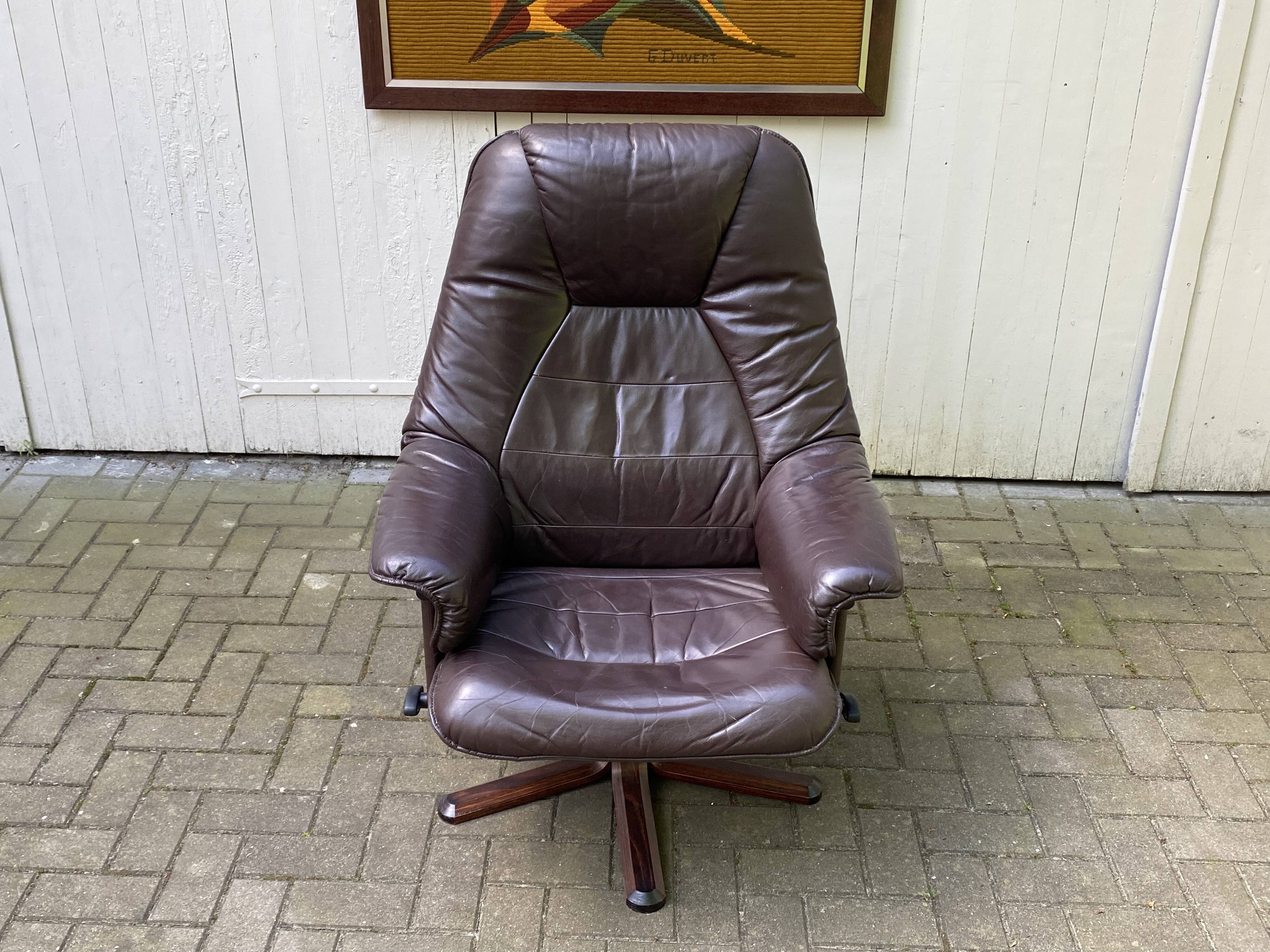 Vintage swivel armchair Unico 1970s