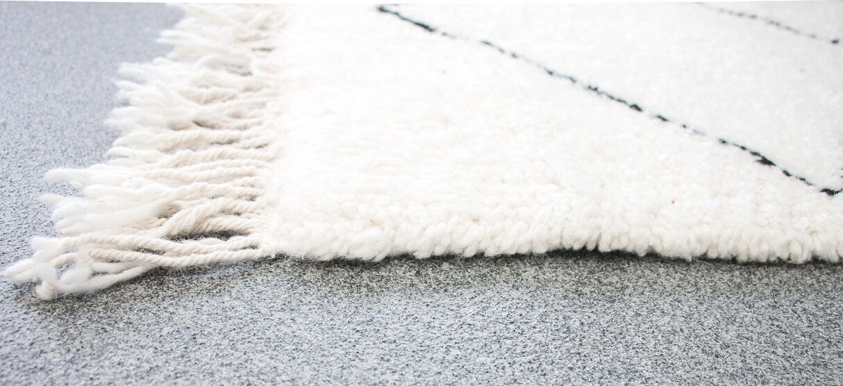 Berber carpet Beni Ouarain with diamonds "Ait Daoud" 154 x 240 cm