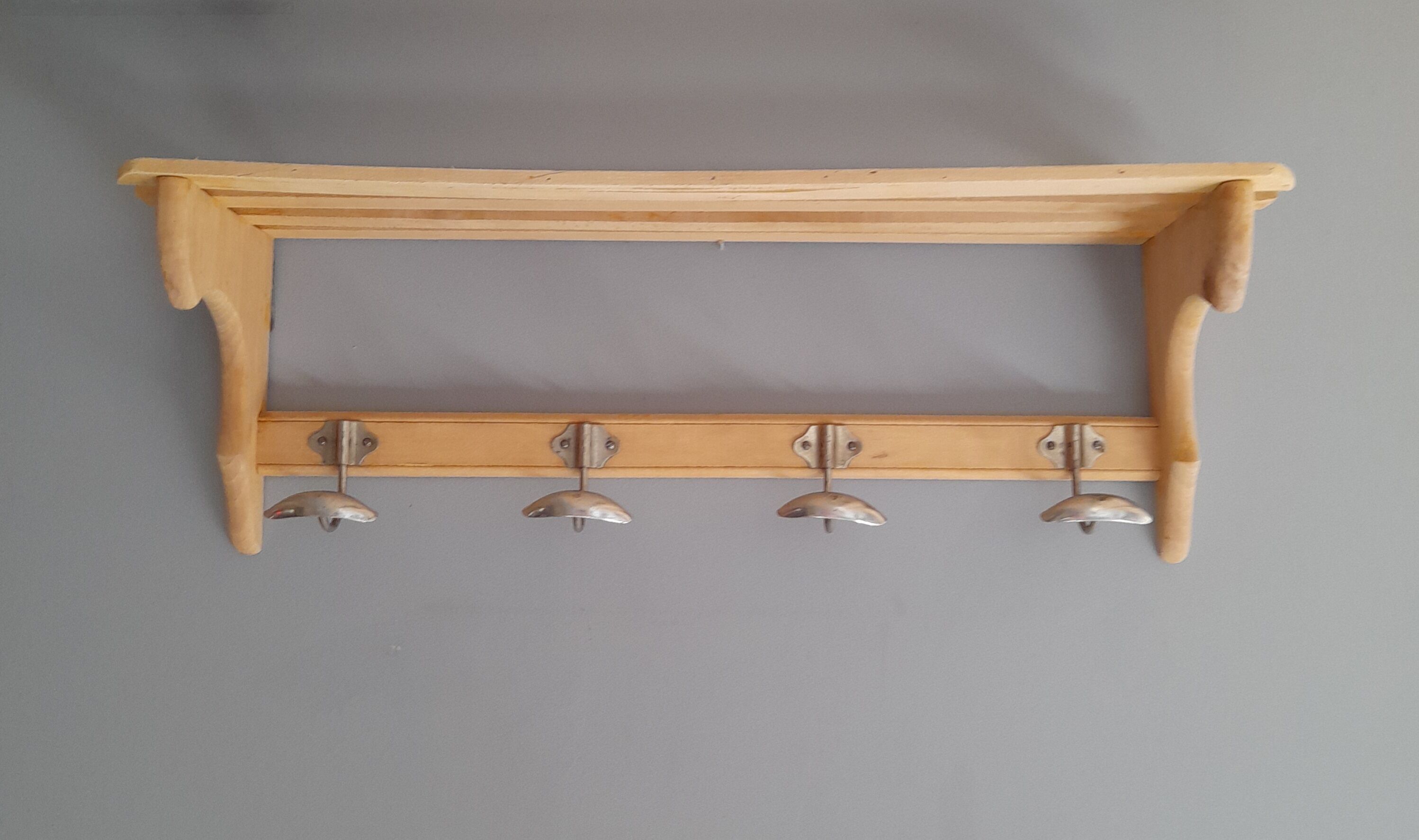 Cloakroom coat rack