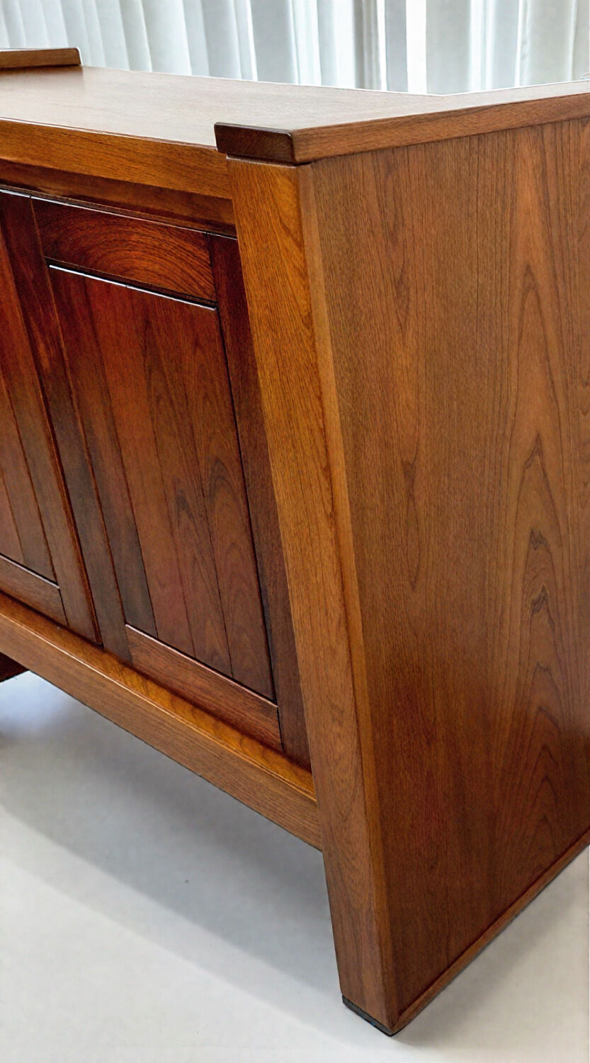 Massive oak buffet house Regain