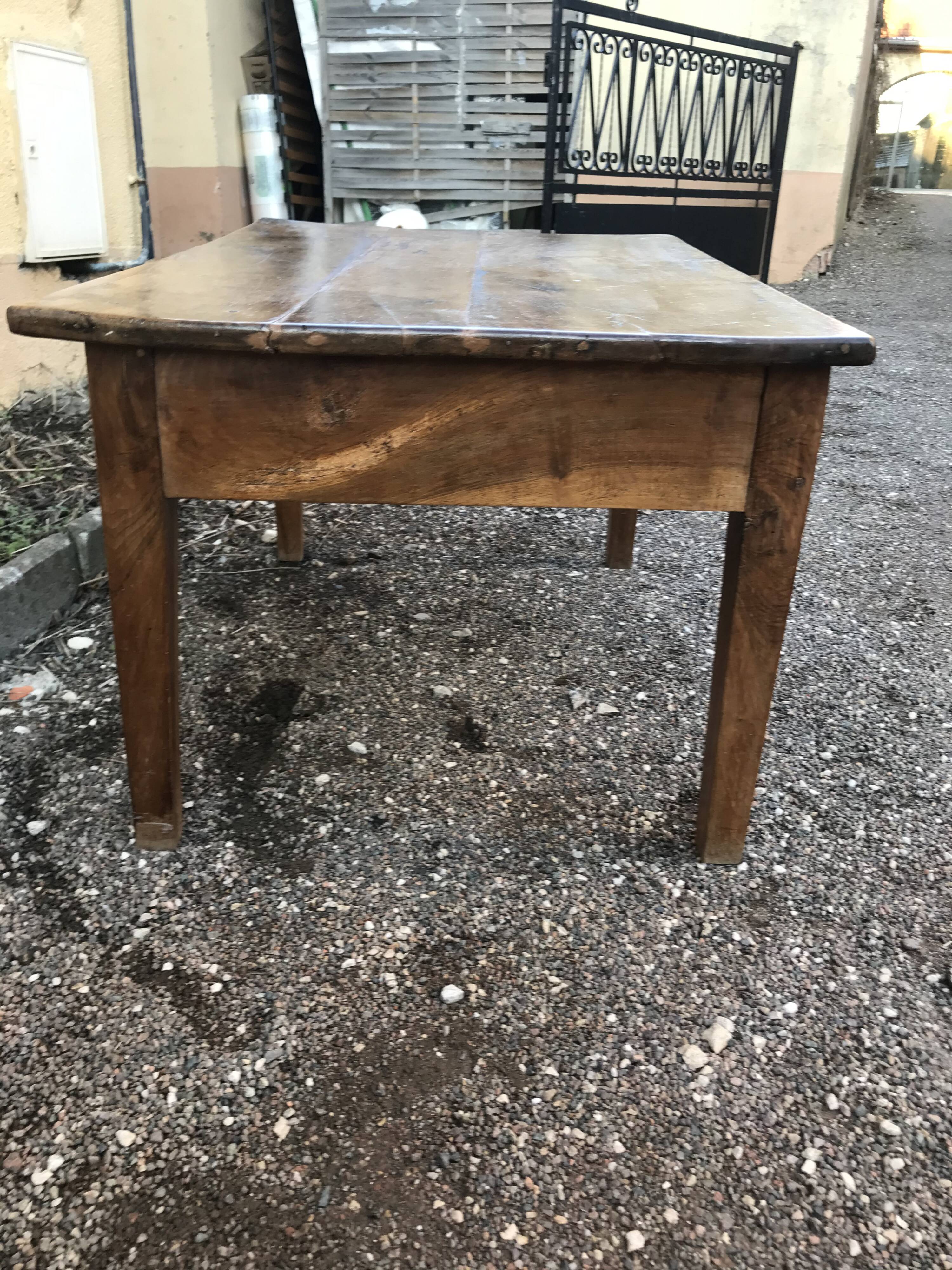 Country coffee table