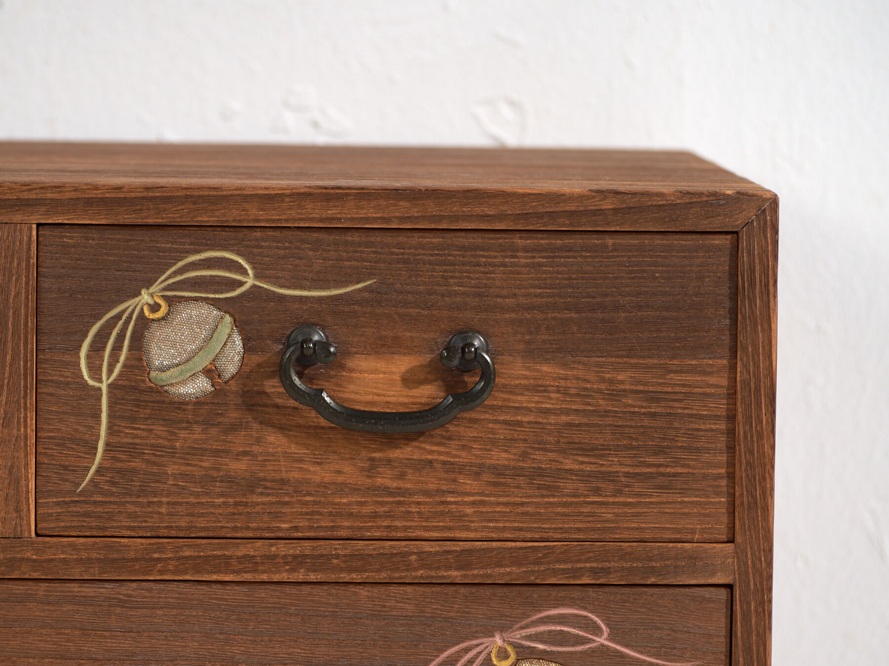 Small Japanese chest of drawers in paulownia – Showa period (c. 1950–1979)