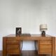 Bureau en orme de la Maison Regain
