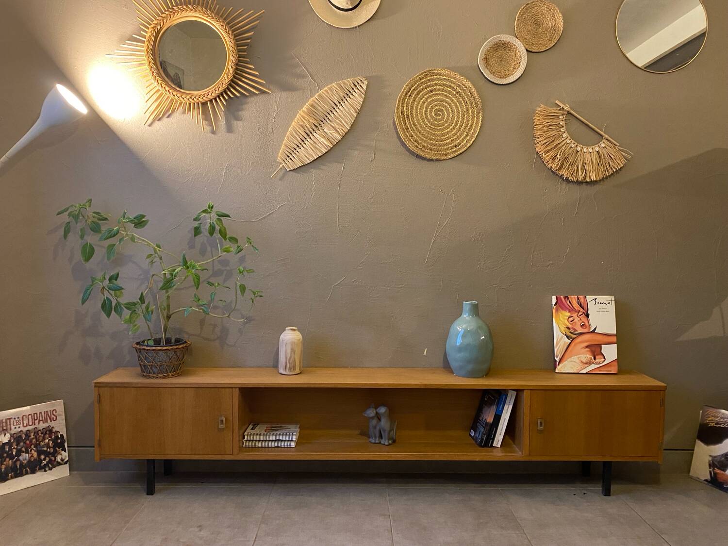 Vintage sideboard (shallow)