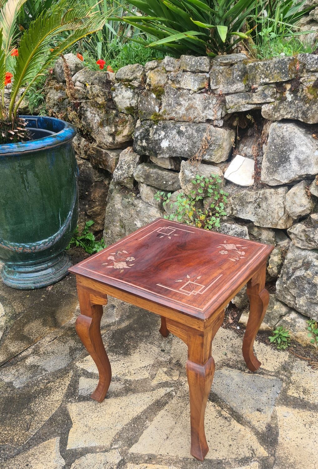 Coffee table in brass marquetry
