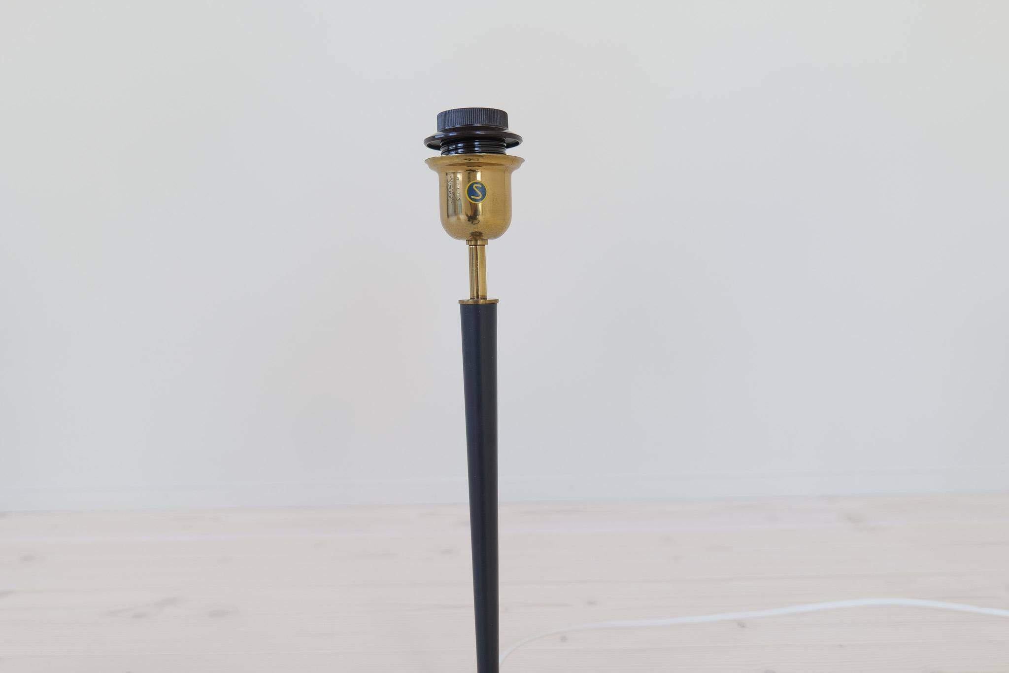Mid-century modern table lamp in brass and cast iron Asea Sweden, 1950s