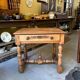 Bureau, table d'appoint 1 tiroir en bois clair