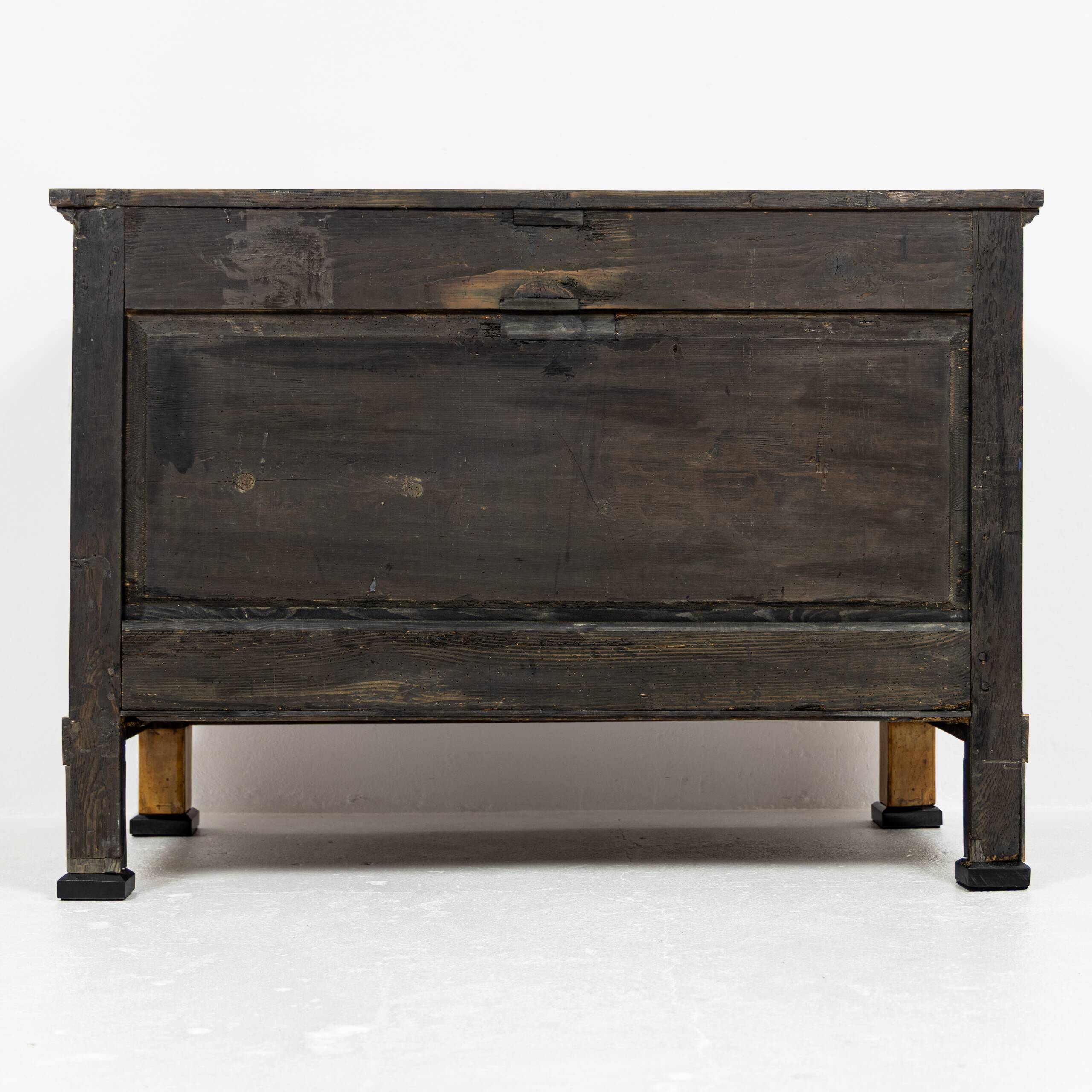 Biedermeier commode in birch veneer 1820-1830