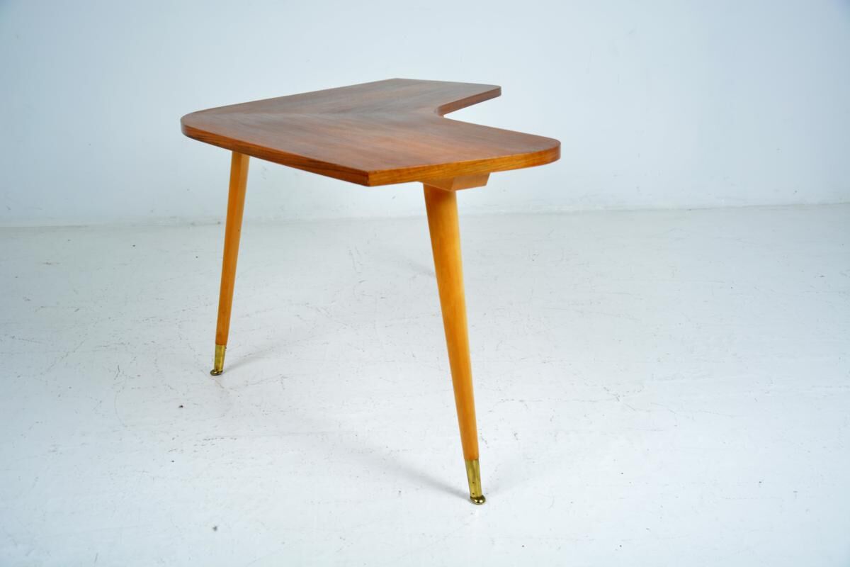 Coffee table 'boomerang' free-form dating back to the 1960s