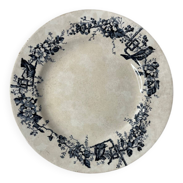 Grand assiette plate E. Bourgeois