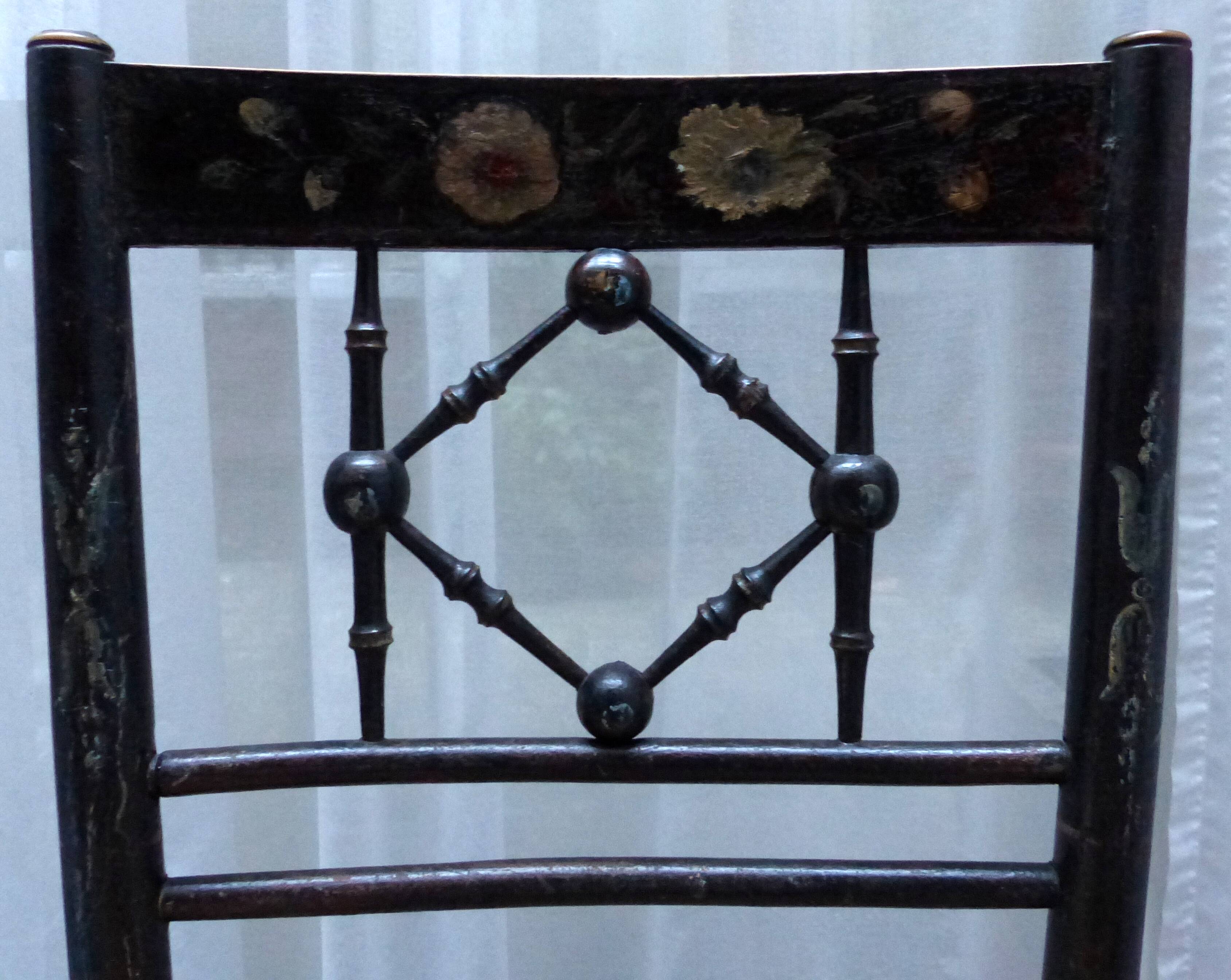 Paire de chaises anciennes