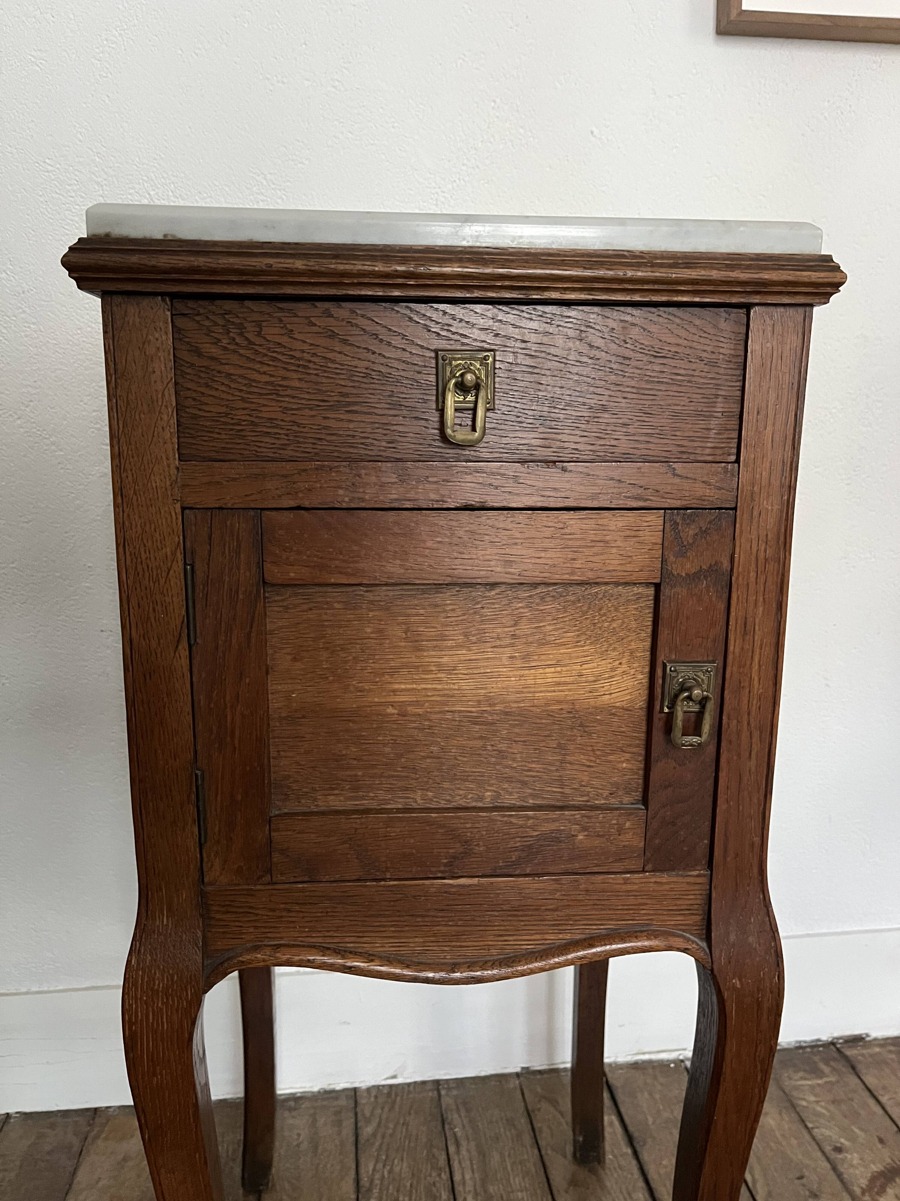 Antique gueridon
