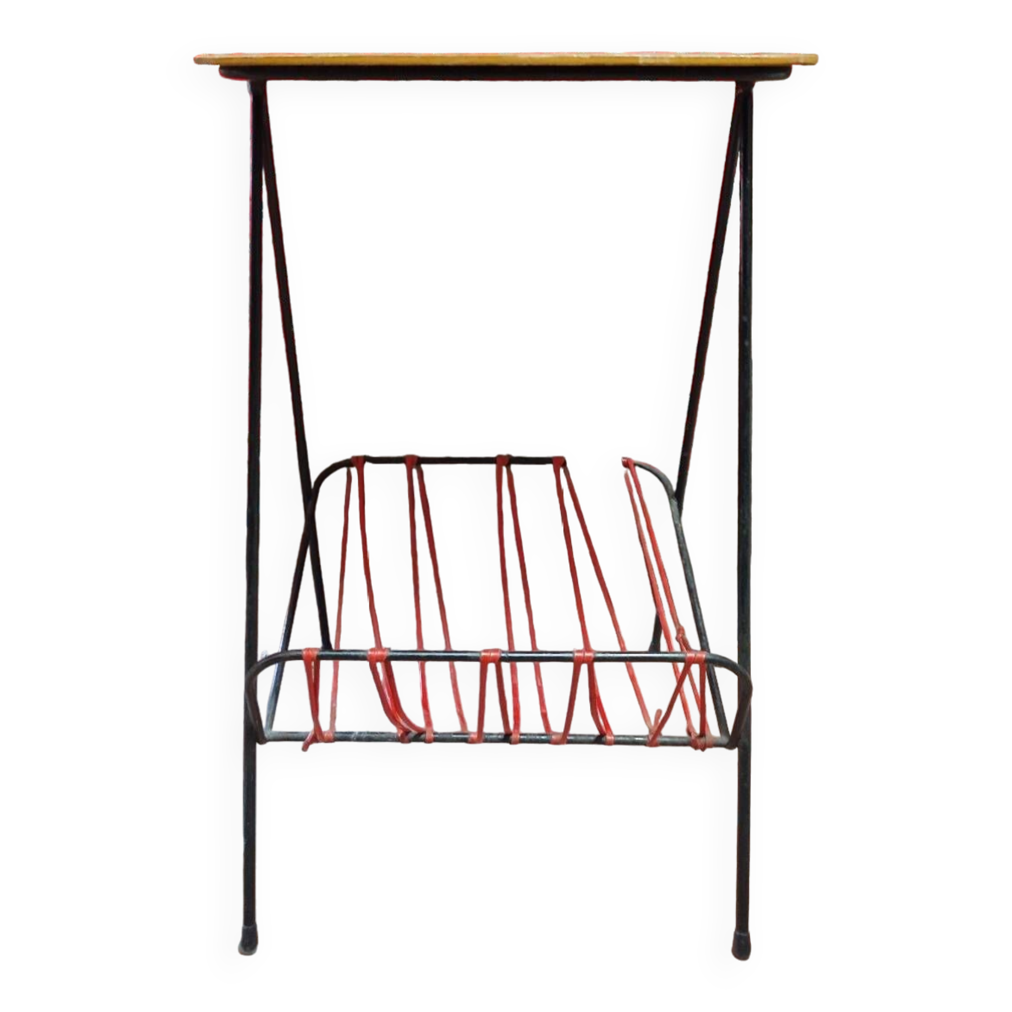 Wooden platinum table and scoubidou