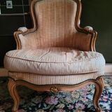 Chair with armrests