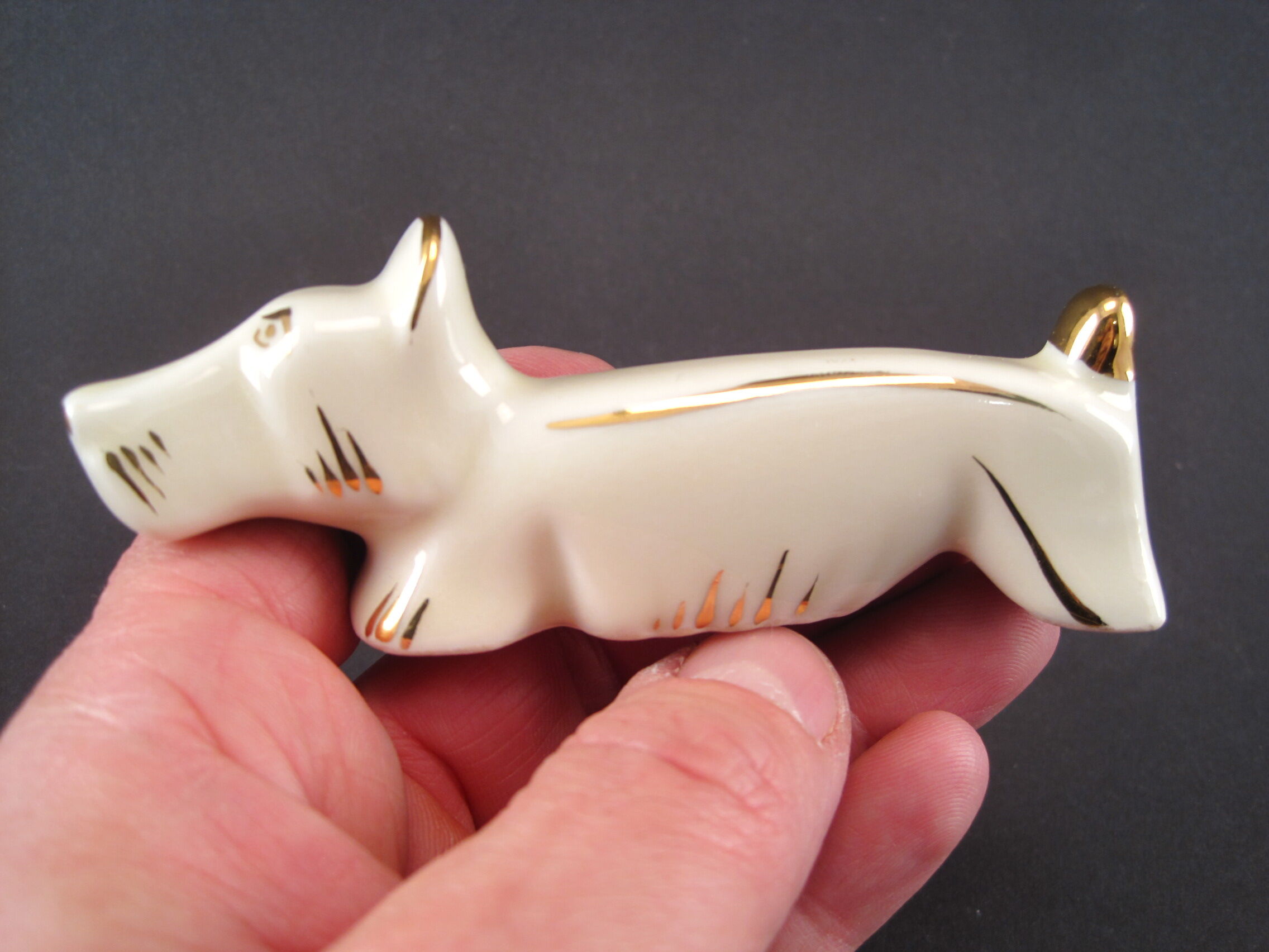 Série 12 porte couteaux zoomorphes animaliers animaux porcelaine Limoges France