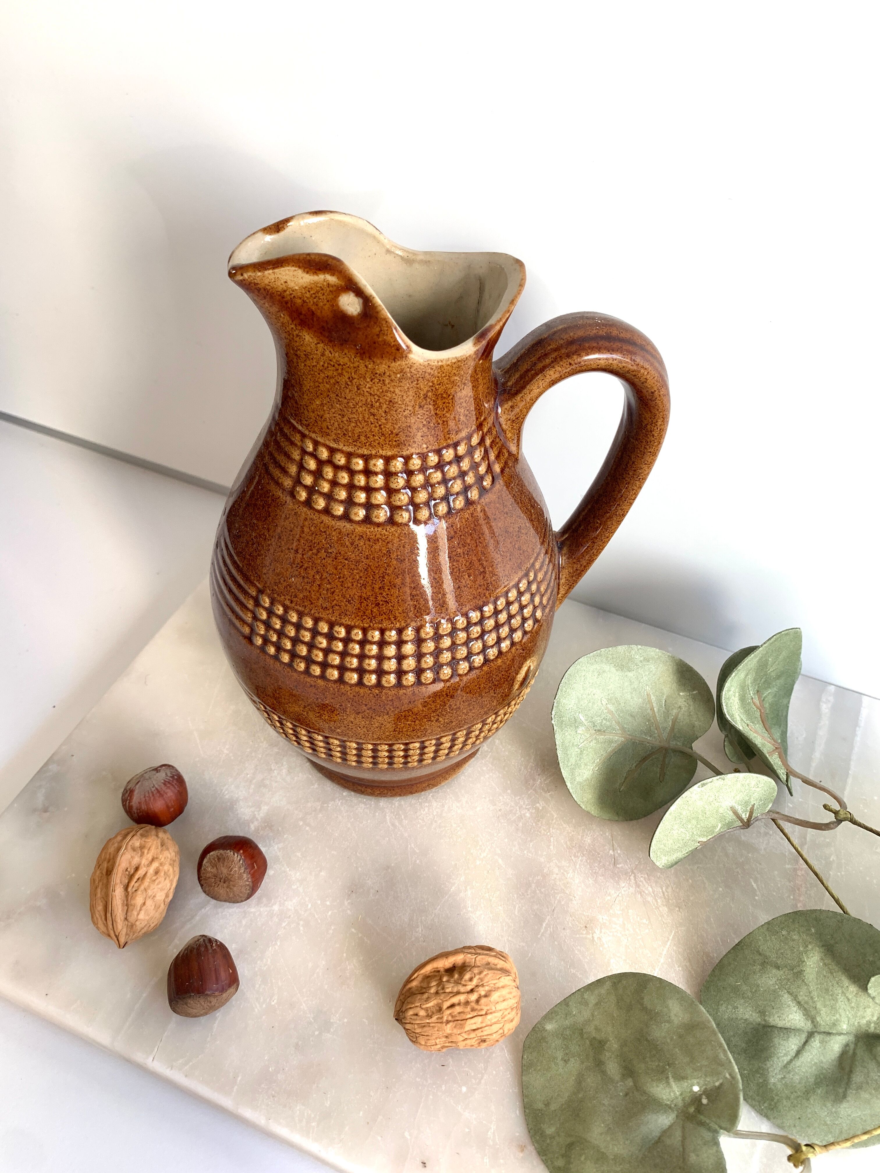 Pitcher in Berry sandstone