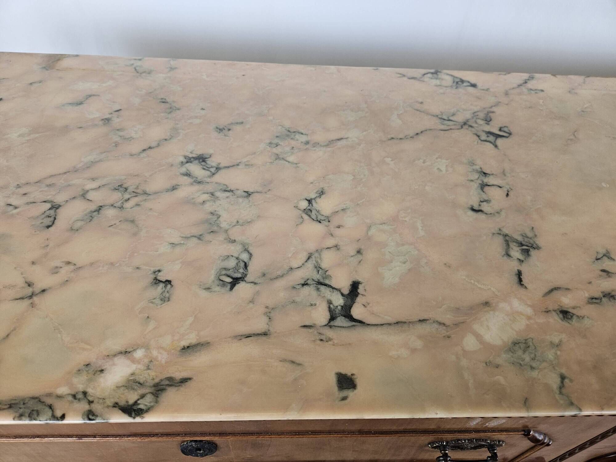 1980s chest of drawers with marble top and four drawers