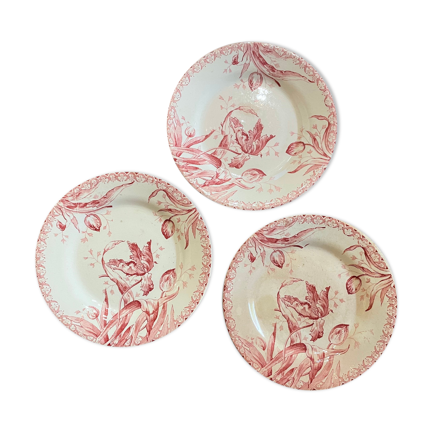3 plates Terre de Fer Gien model "Tulips"