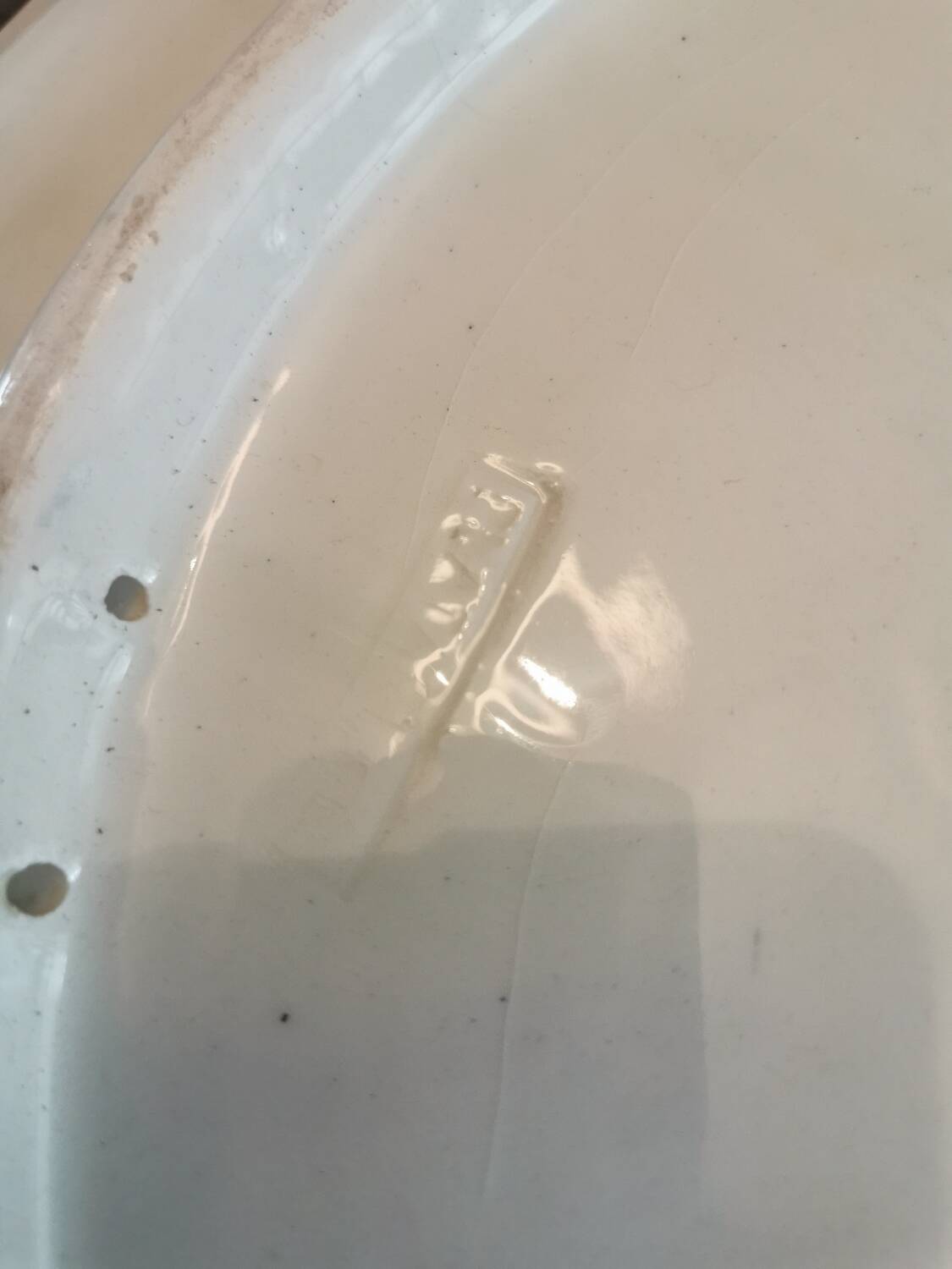 Decorative ceramic plate