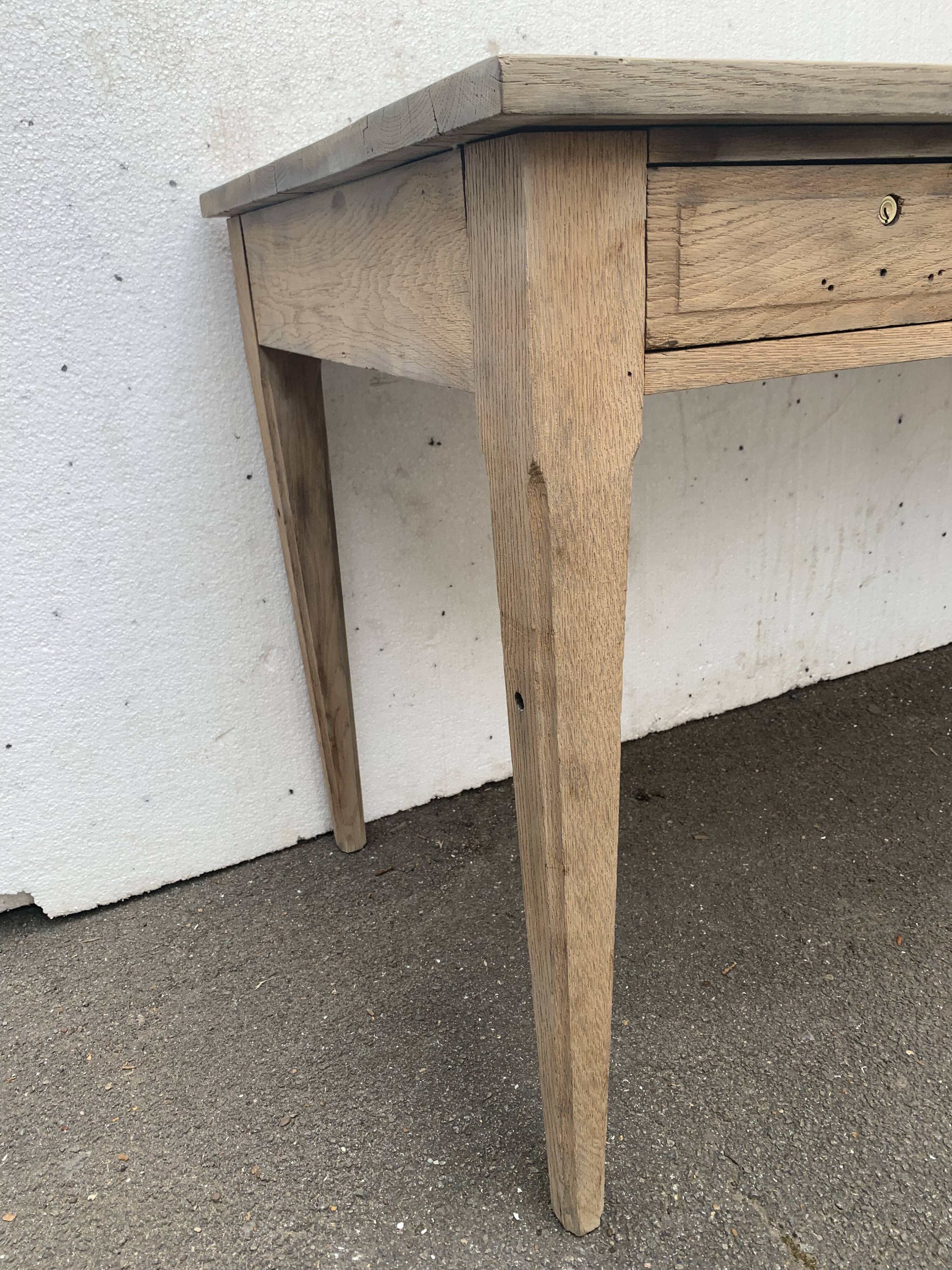 Lois XVI style desk in solid oak XX century