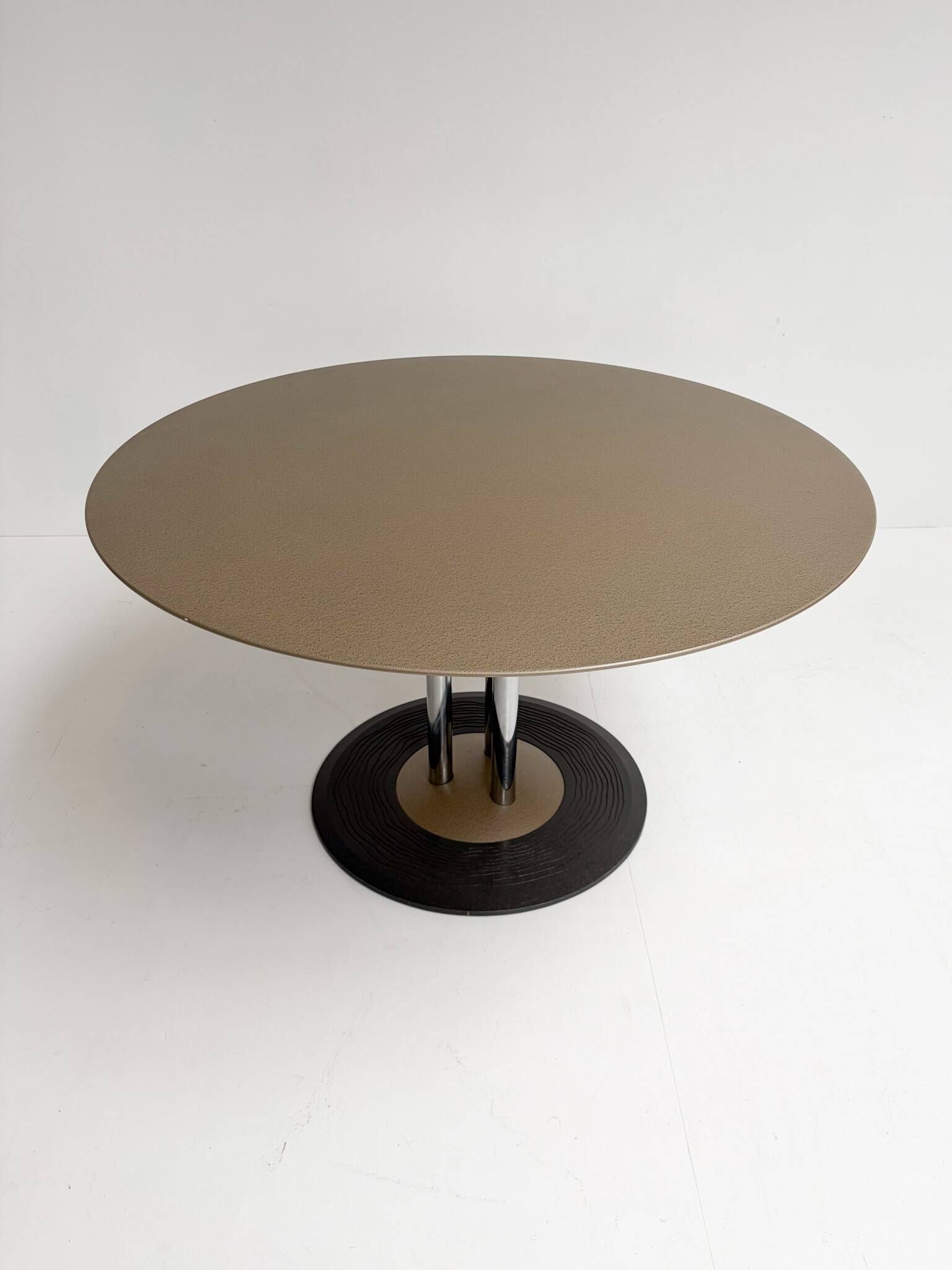 Trias dining table by Hugo de Ruiter for Leolux, 1990s