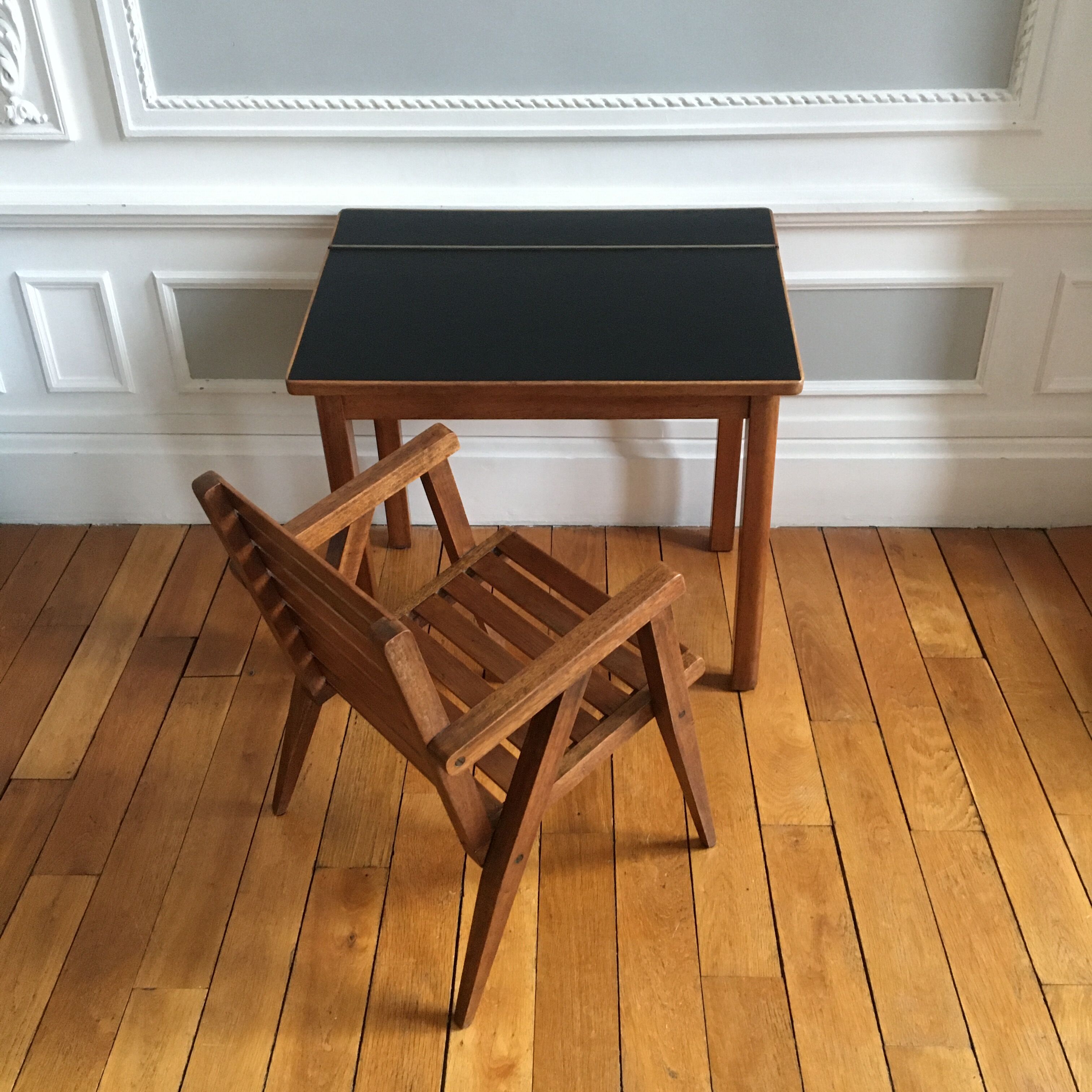 Set of folding desk and children's chair