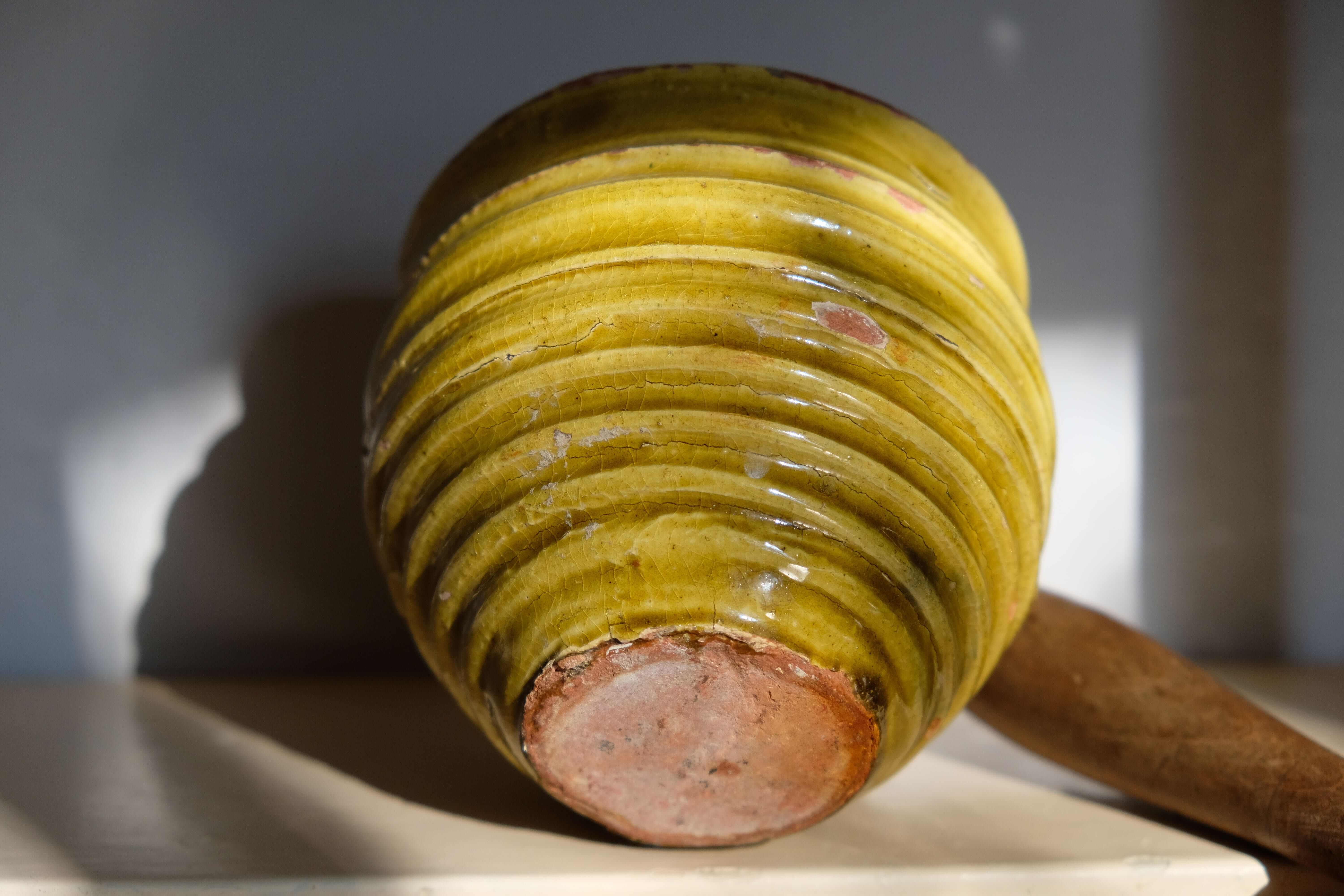 Pot of Provence in glazed terracotta