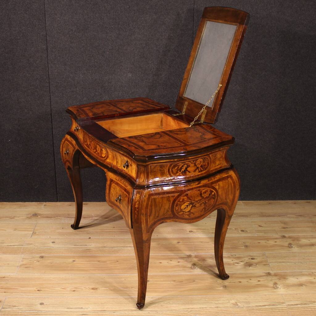Coiffeuse lombarde marquetée de style Louis XV du XXe siècle