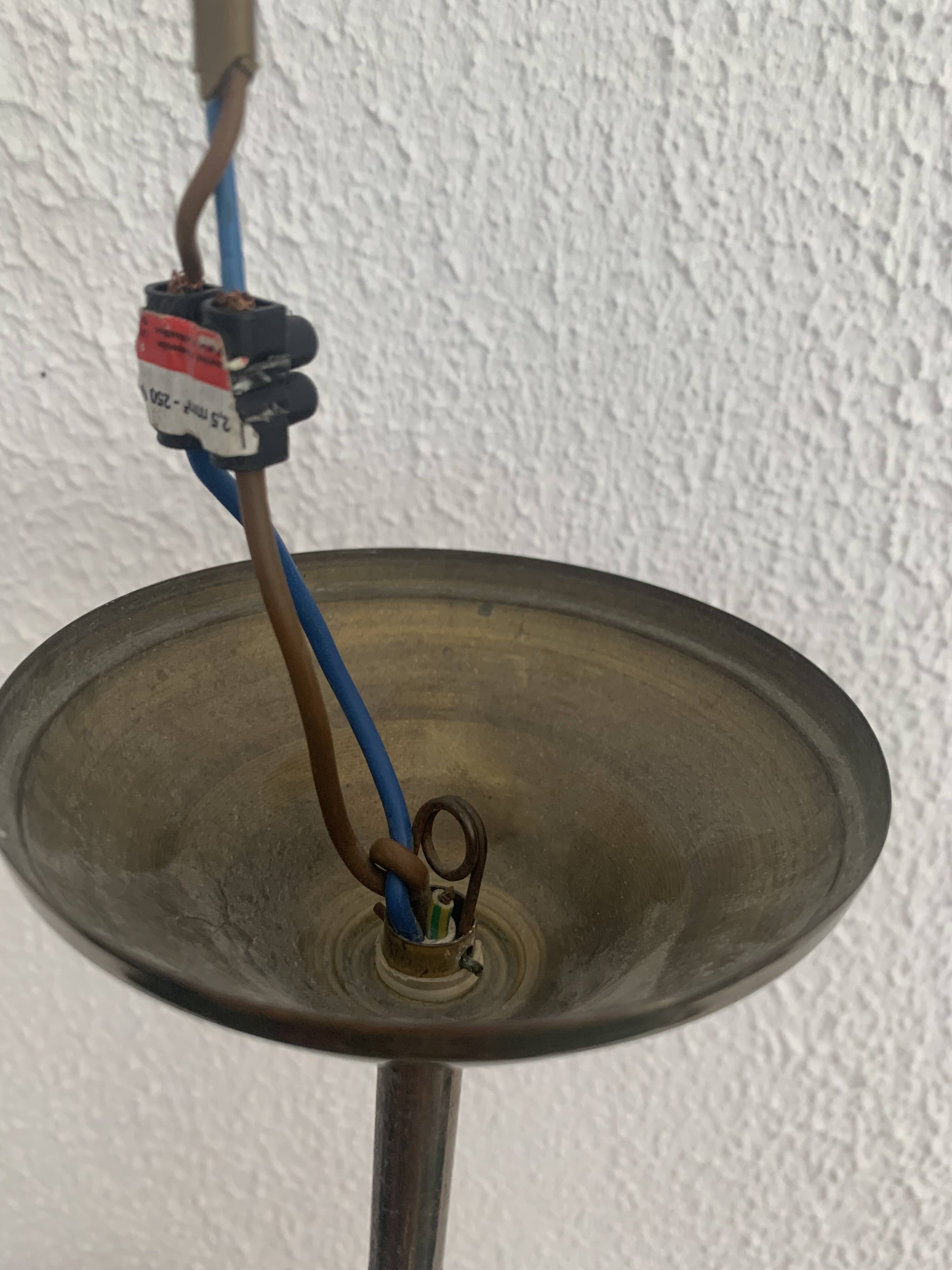 Suspension vintage 1960 opaline rouge et doré lustre - 16 x 11 cm