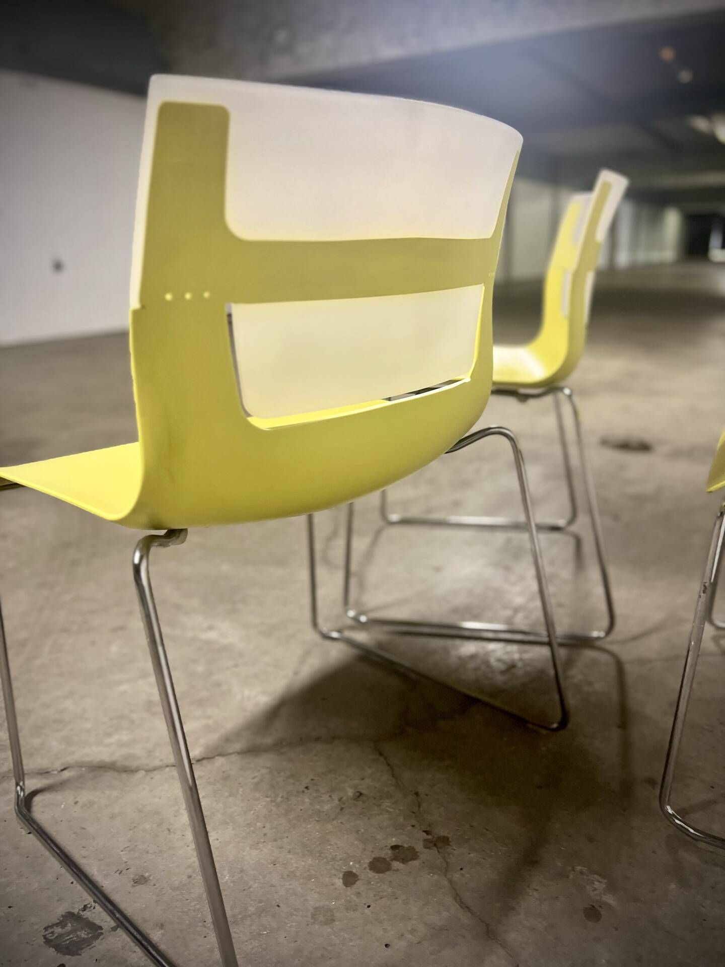 Chaises design jaune et chrome Chaise - Otto B&B Italia– vintage / déc