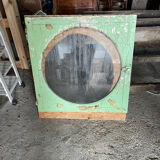 Bull's eye window frame