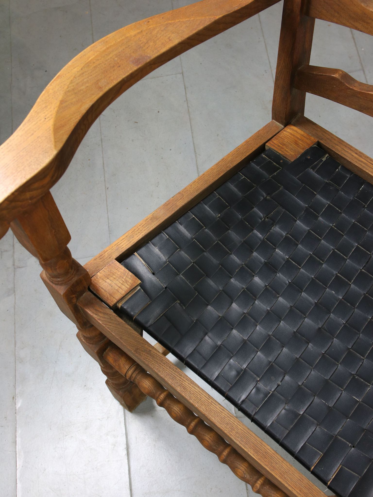 Chaises médiévales vintage en chêne, lot de 4