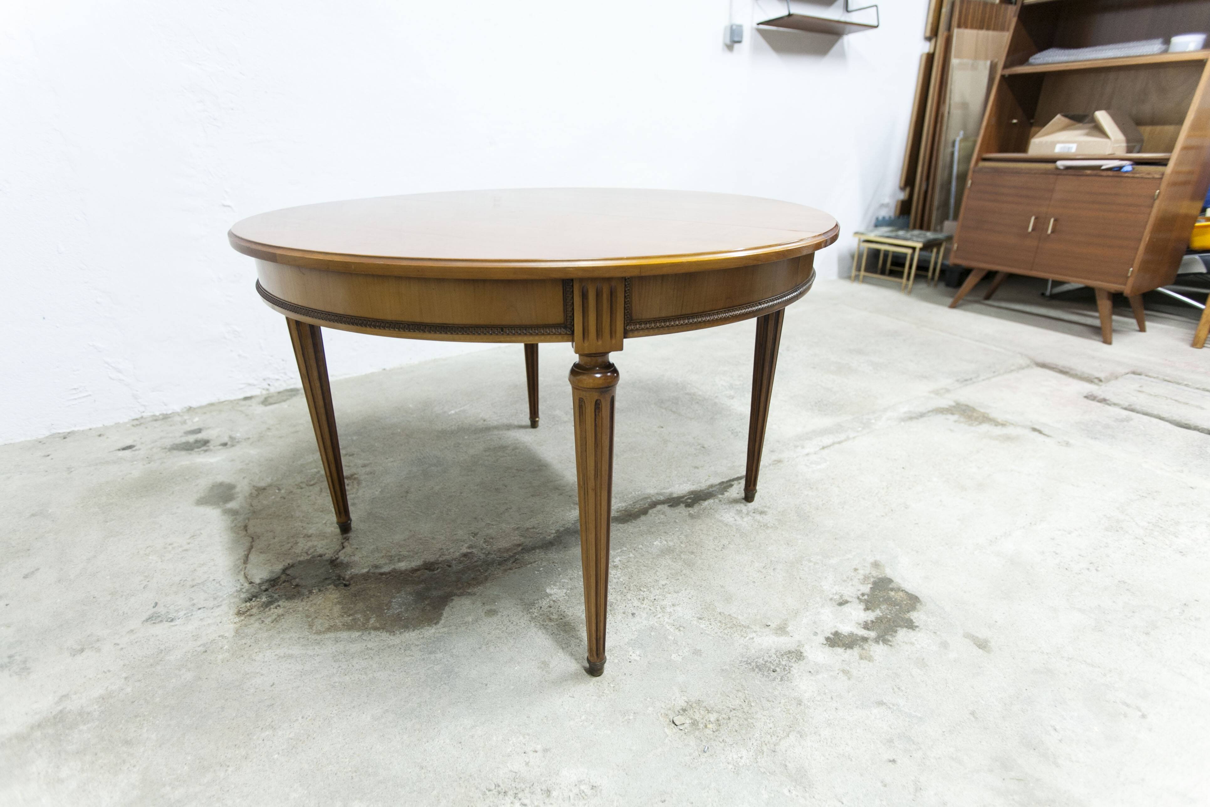 Louis XV round table + 3 extensions 115 cm max 2m50