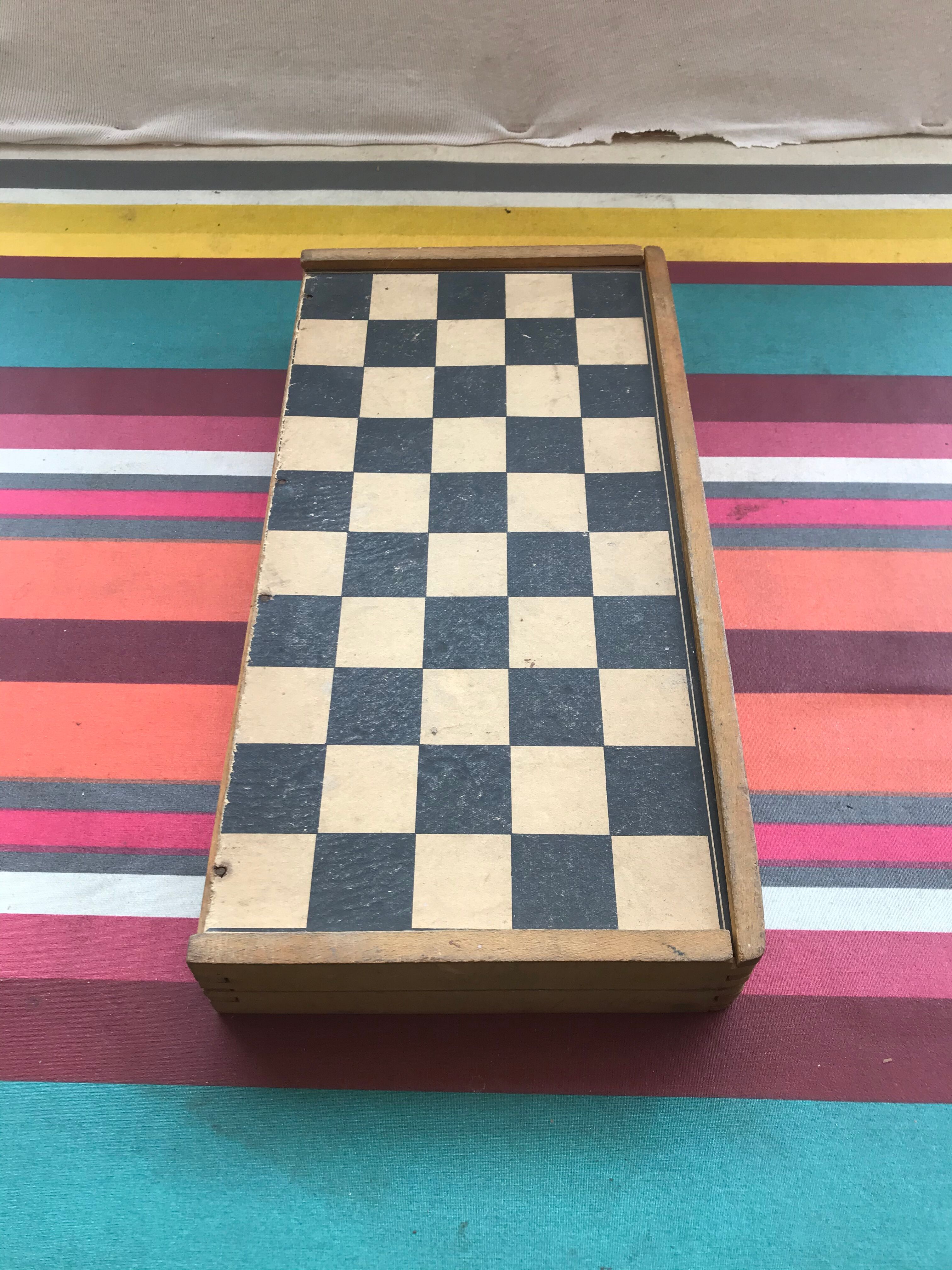 Old ladies game box - backgammon vintage wood fold box