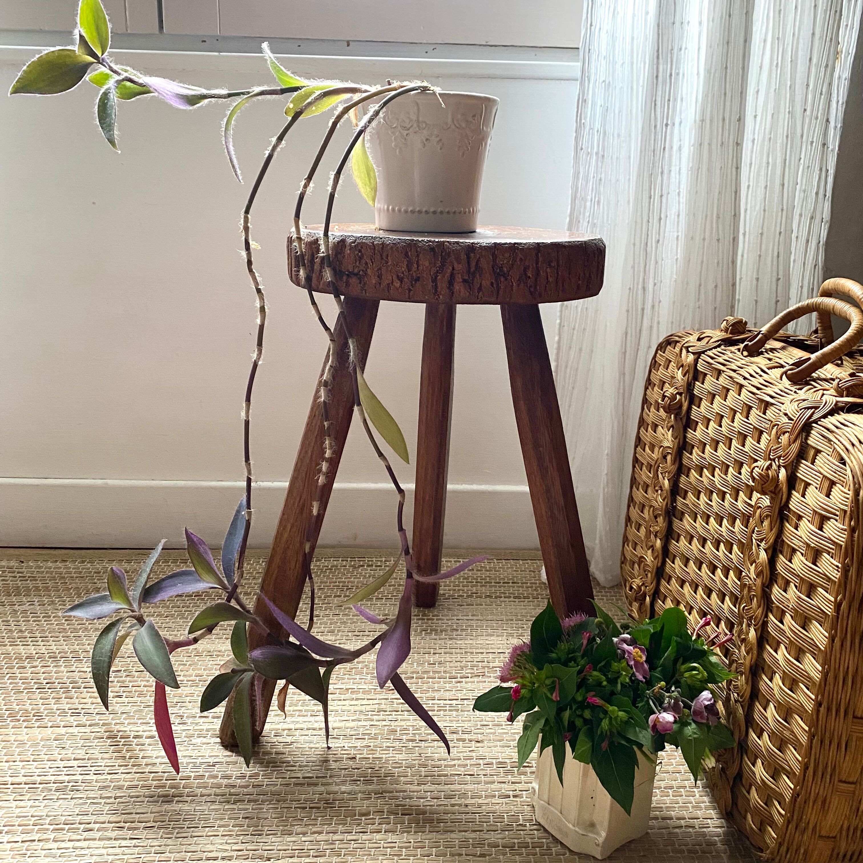 Tripod stool or plant holder