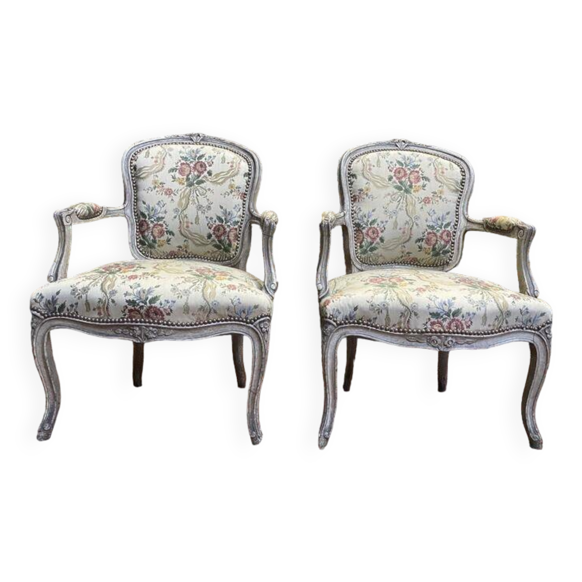 Paire de fauteuils cabriolets de style Louis XV
