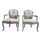 Paire de fauteuils cabriolets de style Louis XV
