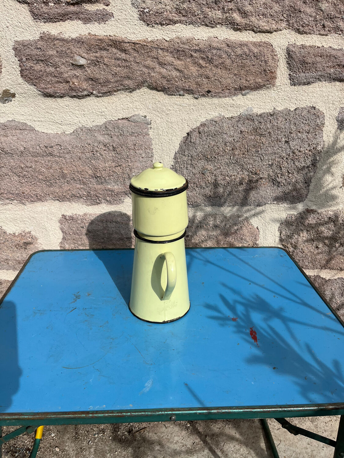 Enamelled coffee maker