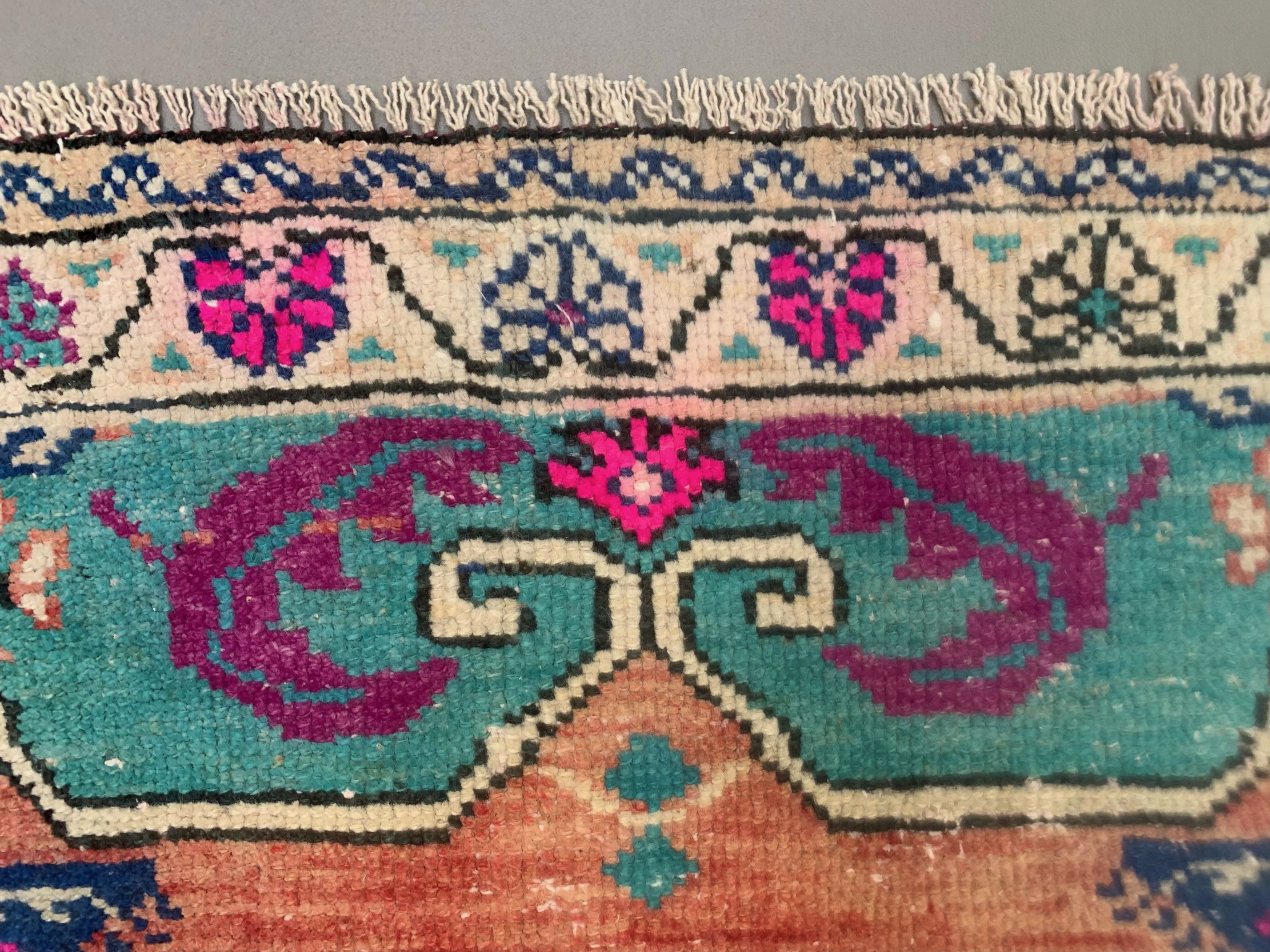 Vintage turkish oushak rug 150x87 cm carpet